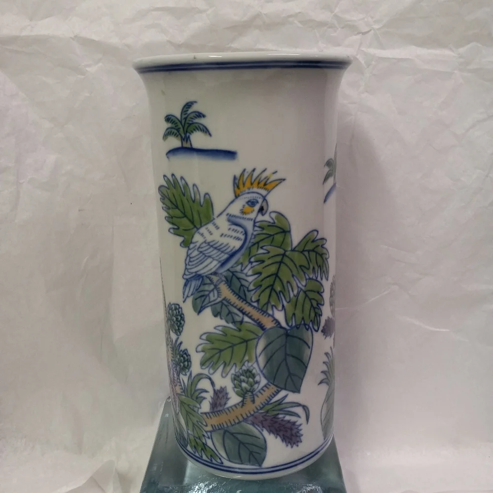 VASE Asian Famille Porcelian Ceramic White Blue Artichokes,Pinecone, Birds Large